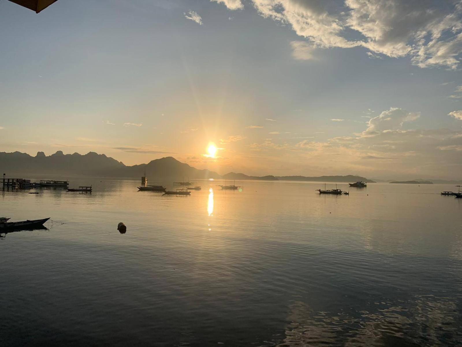 Ora Komodo Home Stay Zewnętrze zdjęcie